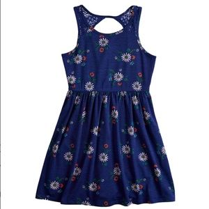 🎉SALE🎉 NWOT Crocheted Yoke Sleeveless Dress